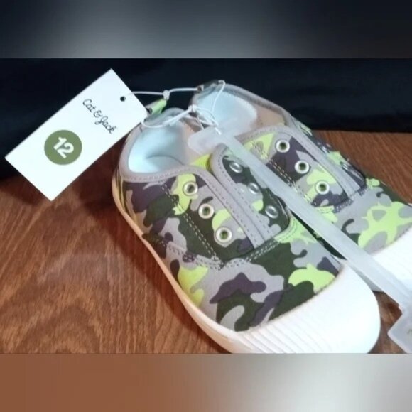 New BoysCat & Jack Shoes size 12